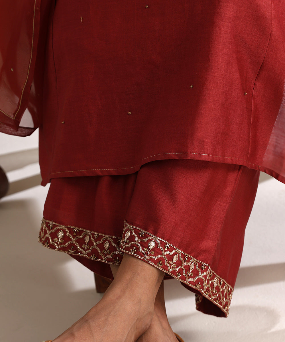 Maroon_Hand_Embroidered_Pure_Chanderi_Gota_Patti_Kurta_Set_With_Organza_Dupatta_WeaverStory_07