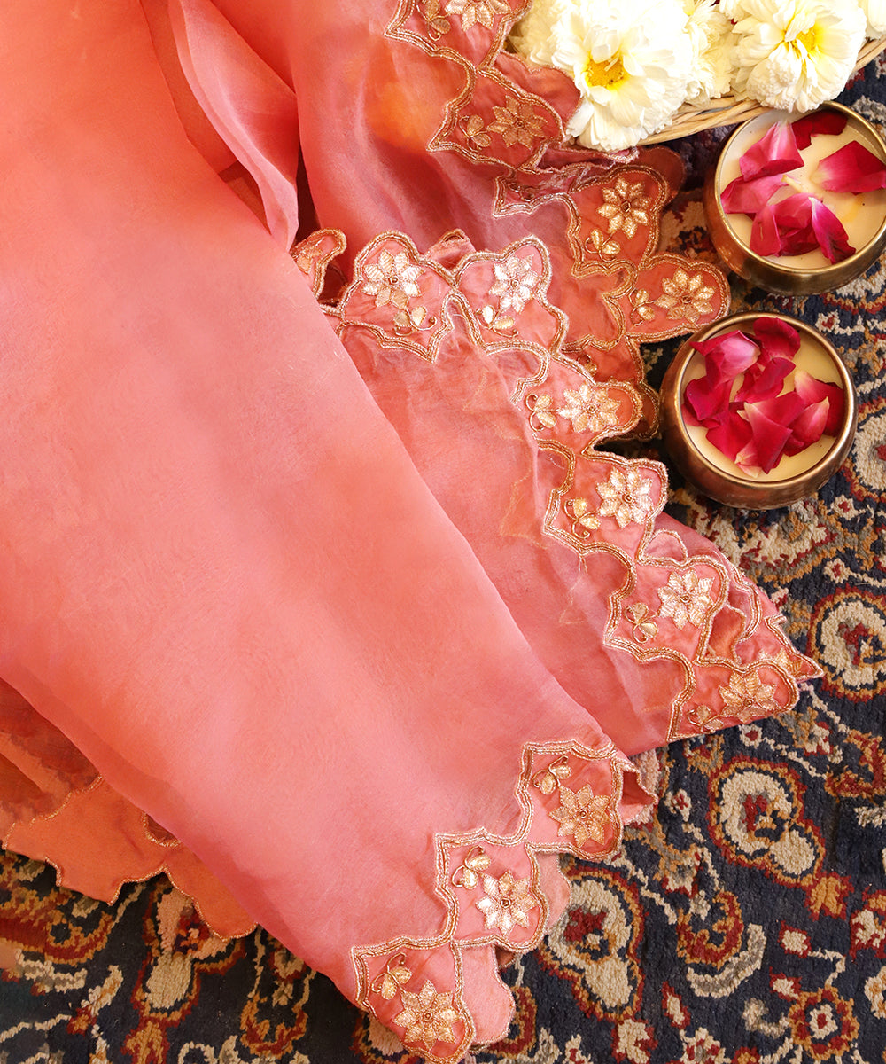 Peach_Handloom_Scalloped_Border_Organza_Dupatta_With_Embroidery_WeaverStory_01