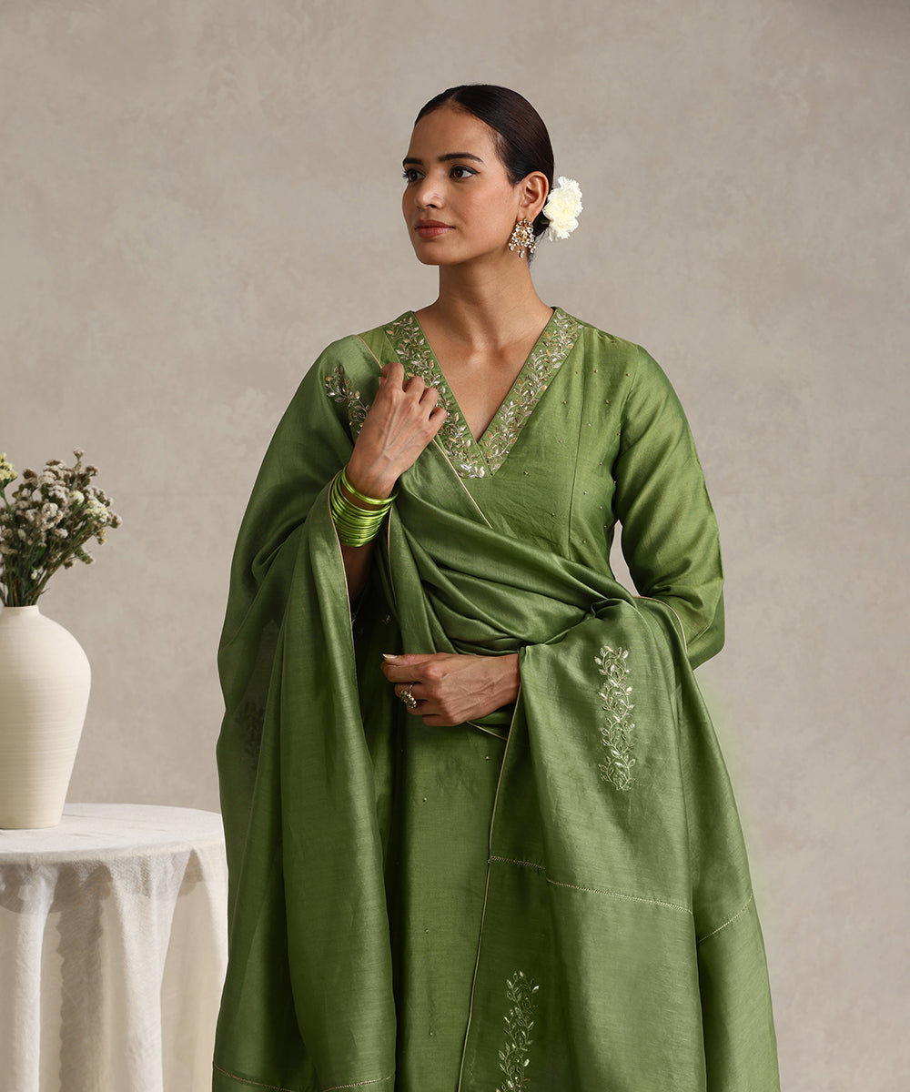 Green_Hand_Embroidered_Pure_Chanderi_Gota_Patti_Kurta_Set_WeaverStory_02