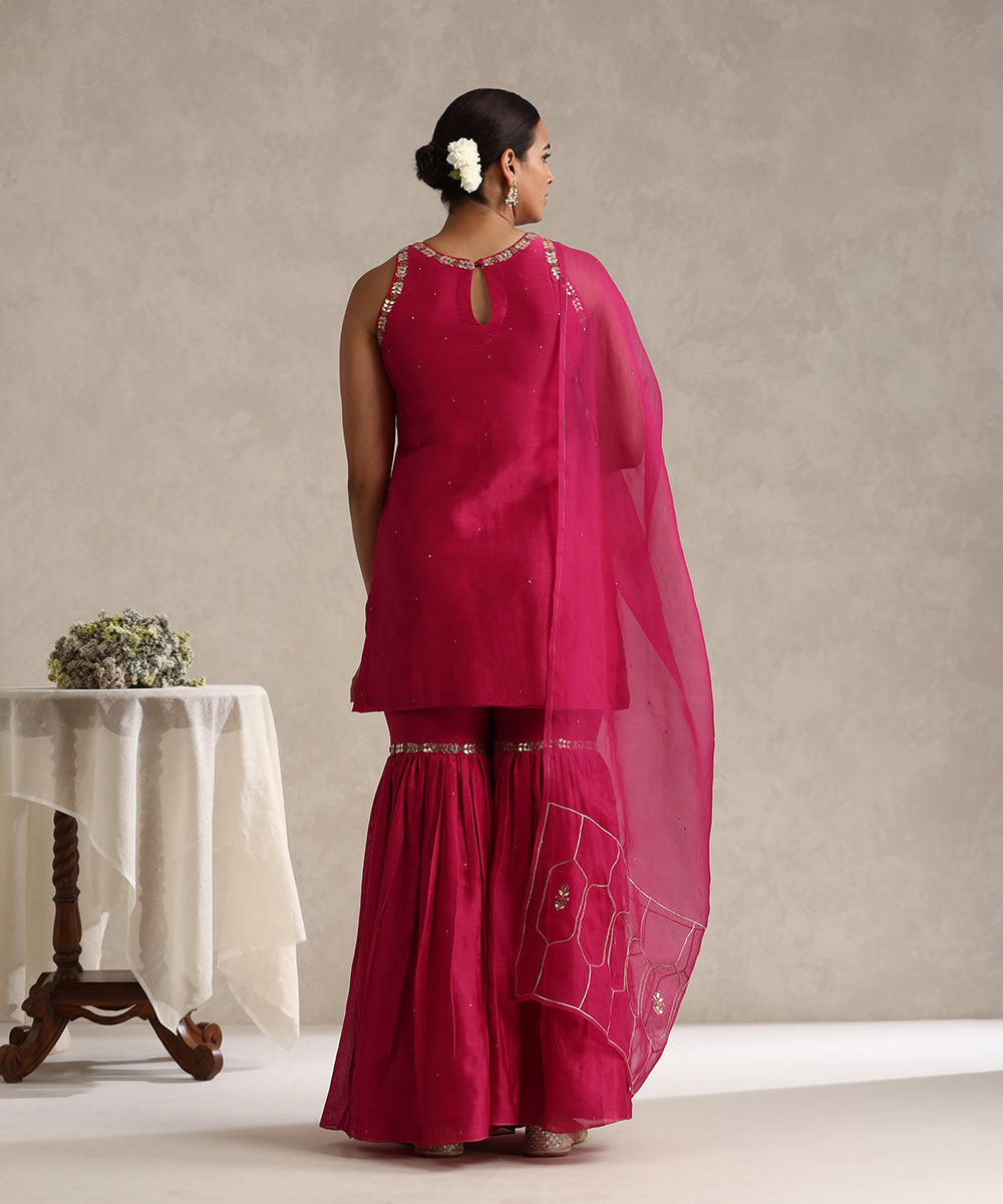 Fushia_Hand_Embroidered_Pure_Chanderi_Gharara_With_Short_Kurta_And_Dupatta_WeaverStory_05