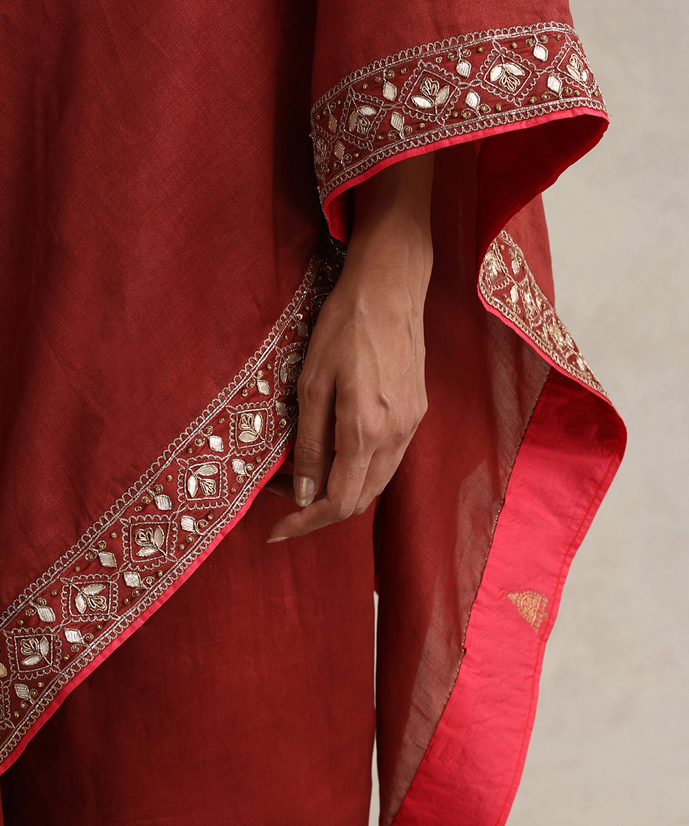 Maroon_Chanderi_Saree_With_Hand_Embroidered_Scalloped_Border_WeaverStory_04