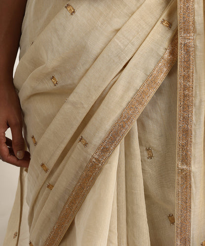 Off_White_Chanderi_Tissue_Saree_With_All_Over_Gota_Boota_WeaverStory_04