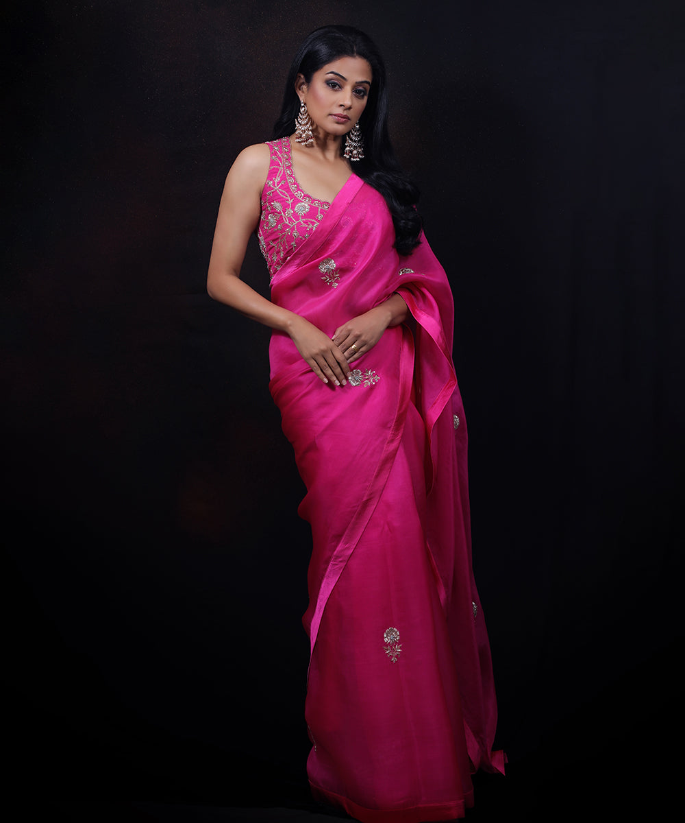 Stunning Pink Chikankari Saree: Intricate Embroidery, Pure Cotton –  Luxurion World