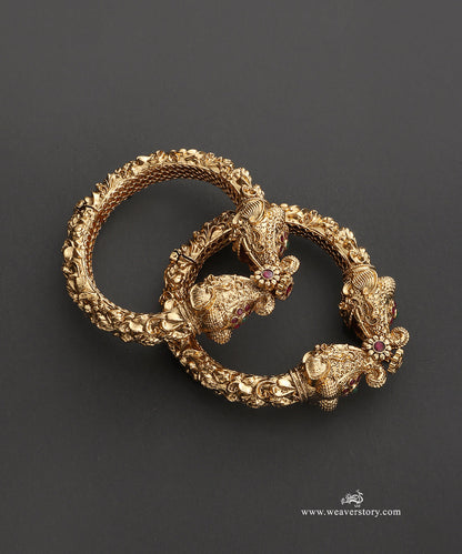 Nausheen Handcrafted Gold Plated Alloy Bangles Set