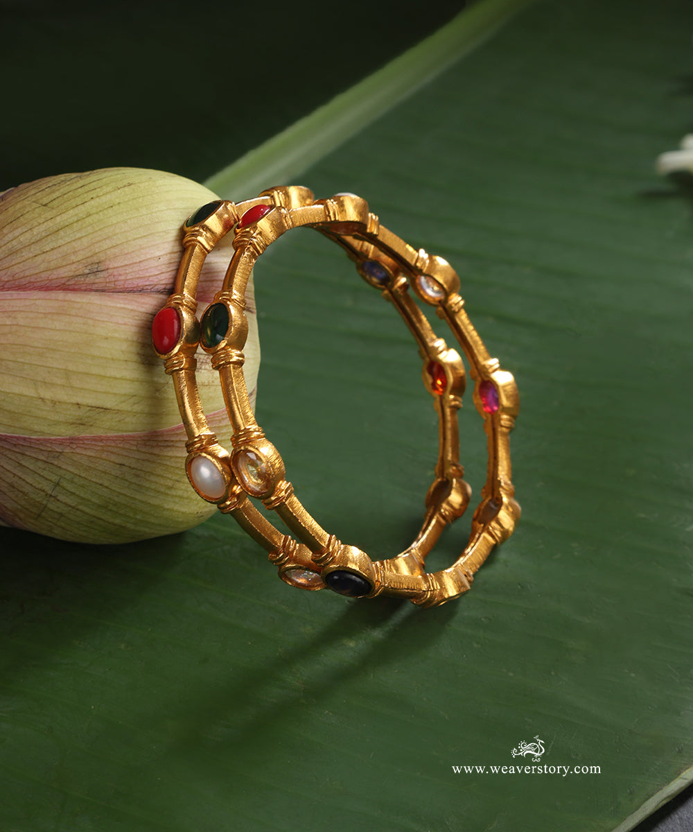 Lina_Handcrafted_Gold_Plated_Alloy_Bangles_Set_WeaverStory_01