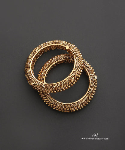 Sareeshta Handcrafted Gold Plated Alloy Bangles Set