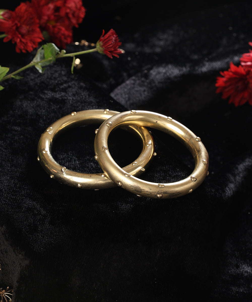 Kanayat_Handcrafted_Alloy_Bangles_WeaverStory_01