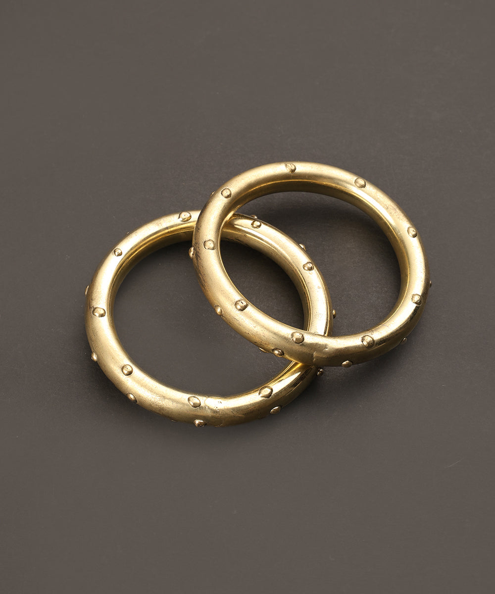 Kanayat_Handcrafted_Alloy_Bangles_WeaverStory_03