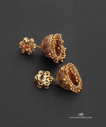 Akshi_Handcrafted_Gold_Plated_Alloy_Earrings_WeaverStory_03