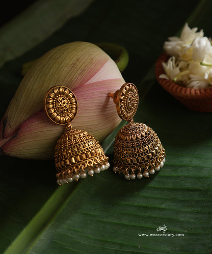 Shanaya_Handcrafted_Gold_Plated_Alloy_Earrings_WeaverStory_01