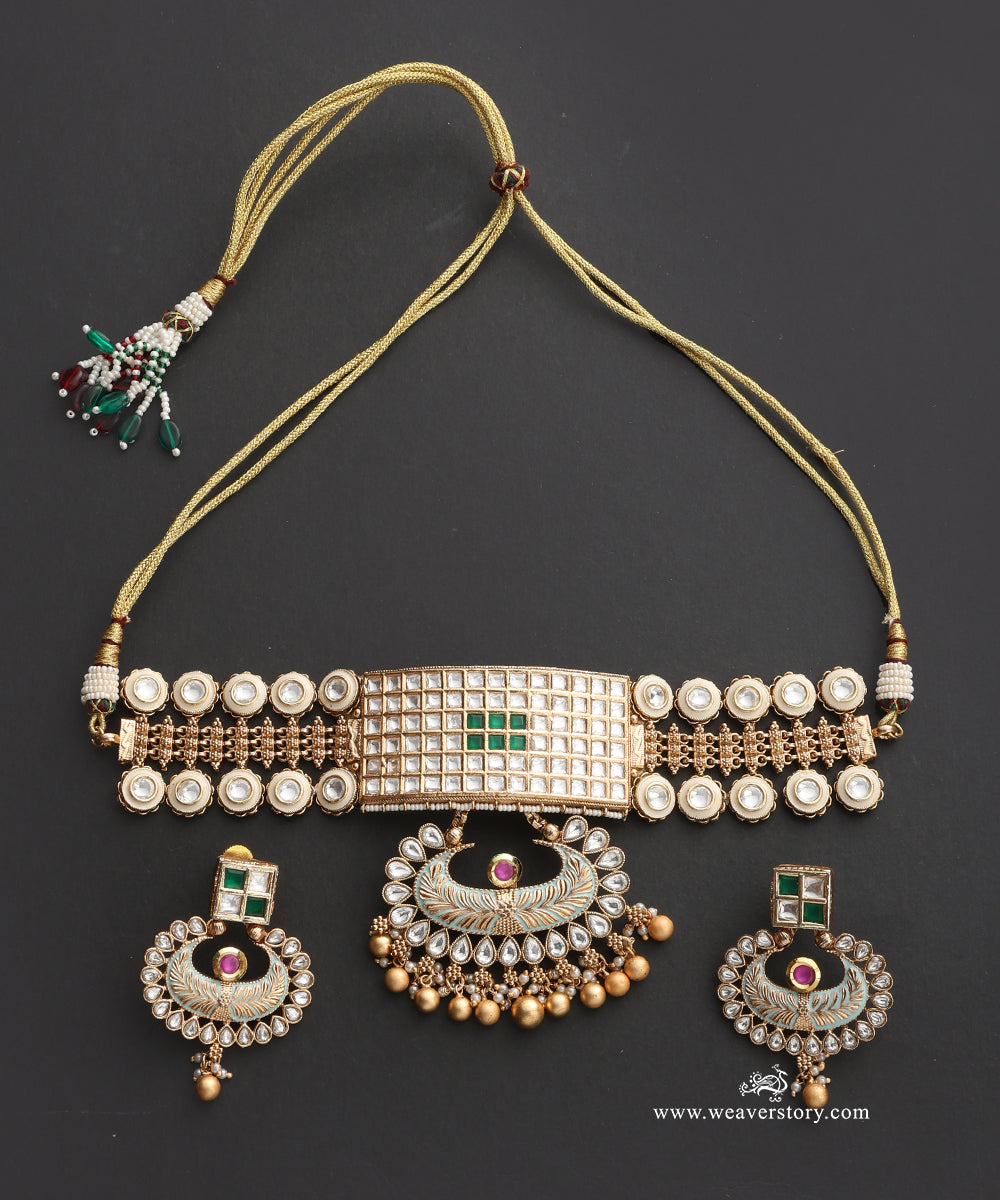 Zehra_Handcrafted_Alloy_Necklace_Set_With_Gold_Plating_WeaverStory_02