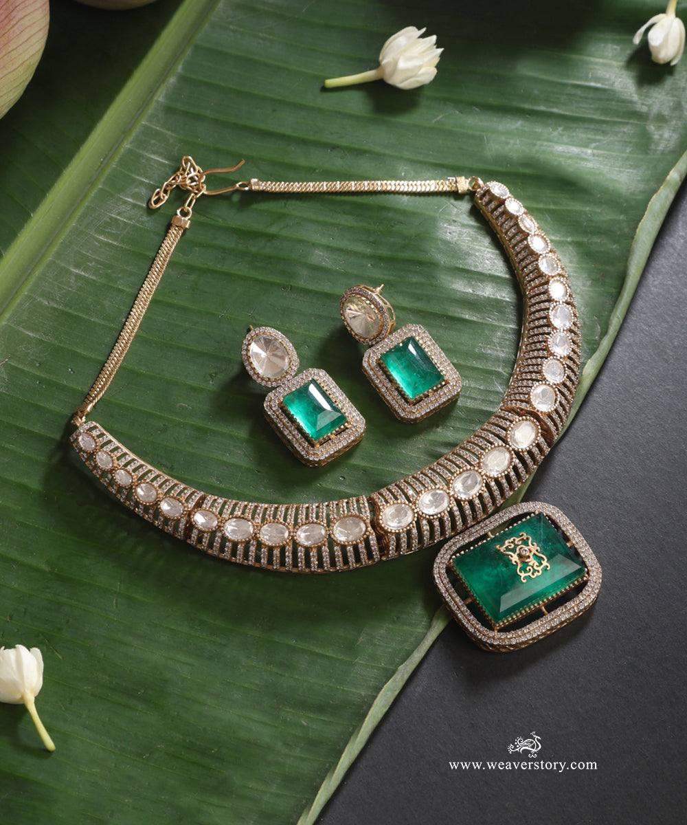 Sehar_Handcrafted_Alloy_Necklace_Set_With_Gold_Plating_WeaverStory_01