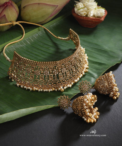 Inaya_Handcrafted_Alloy_Necklace_Set_With_Gold_Plating_WeaverStory_01