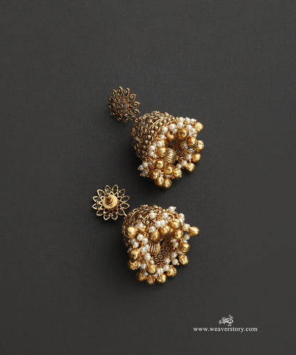 Inaya_Handcrafted_Alloy_Necklace_Set_With_Gold_Plating_WeaverStory_03