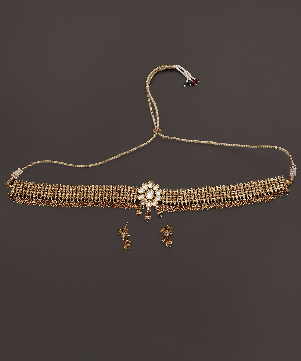 Kamia_Handcrafted_Alloy_Gold_Plated_Choker_Necklace_Set_With_Floral_Centrepiece_And_Semi_Precious_Stones_WeaverStory_02