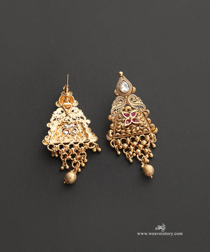 Hina_Handcrafted_Alloy_Necklace_Set_With_Earrings_And_Teeka_With_Gold_Plating_WeaverStory_03