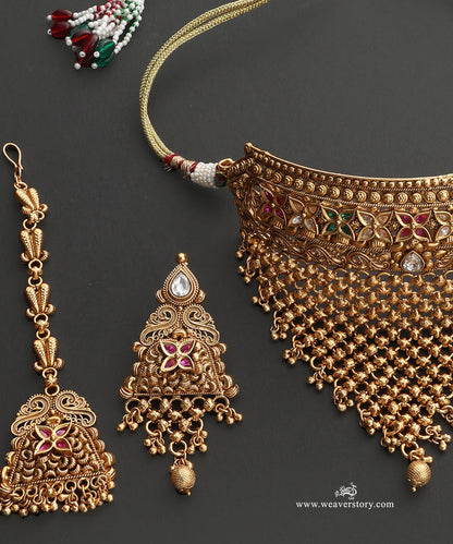 Hina_Handcrafted_Alloy_Necklace_Set_With_Earrings_And_Teeka_With_Gold_Plating_WeaverStory_04