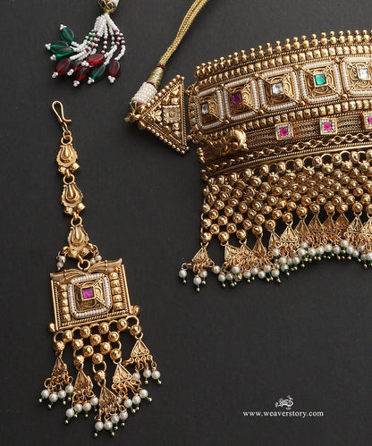 Mahira_Handcrafted_Alloy_Necklace_Set_With_Earrings_And_Teeka_With_Gold_Plating_WeaverStory_04