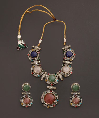 Viana_Handcrafted_Alloy_Gold_Plated_Necklace_With_Colourful_Semi_Precious_Stones_WeaverStory_02