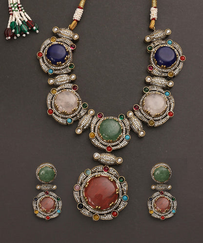 Viana_Handcrafted_Alloy_Gold_Plated_Necklace_With_Colourful_Semi_Precious_Stones_WeaverStory_03