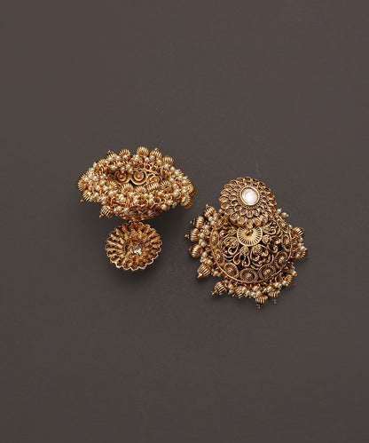 Pardis_Handcrafted_Alloy_Gold_Plated_Collar_Necklace_Set_With_Pearls_And_Semi_Pecious_Stones_And_Maangtika_WeaverStory_03