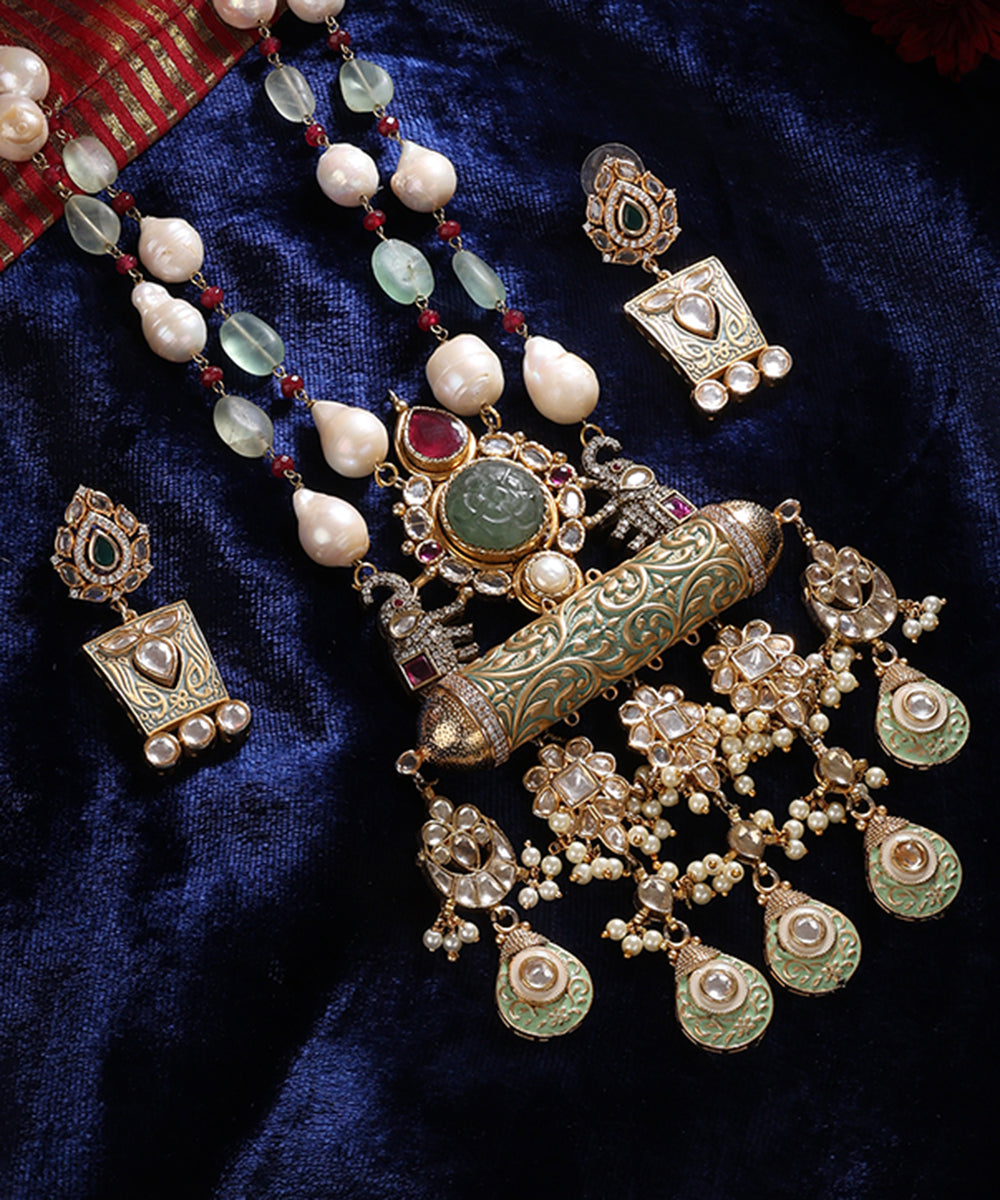 Huma_Handcrafted_Alloy_Gold_Plated_Necklace_Set_With_Pearls_And_Semi_Pecious_Stones_WeaverStory_02