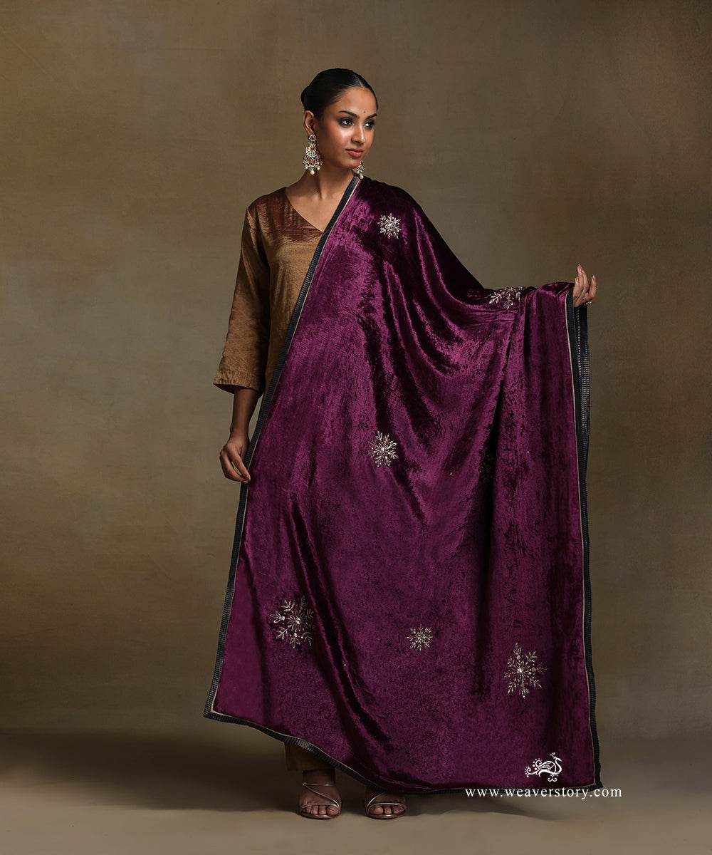 Plum_Hand_Embroidered_Silk_Velvet_Doshala_With_Contrast_Chanderi_Tissue_Border_WeaverStory_02