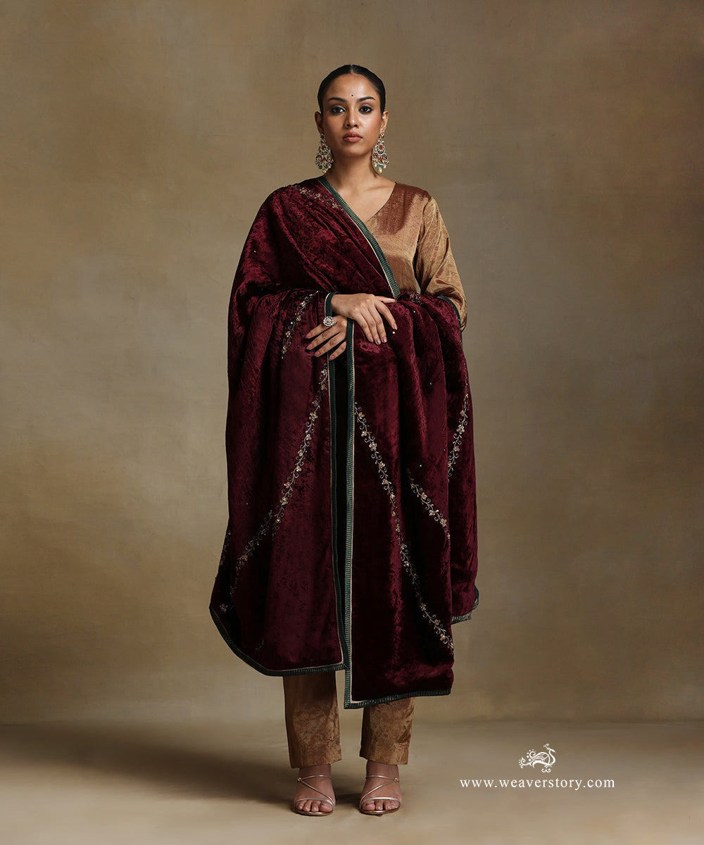 Wine_Hand_Embroidered_Silk_Velvet_Doshala_With_Contrast_Chanderi_Tissue_Border_WeaverStory_01