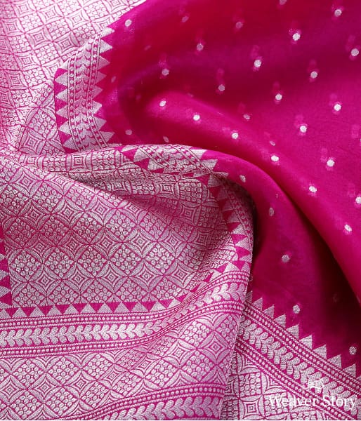 Handwoven_Bnaarsi_organza_dupatta_in_hot_pink_with_silver_zari_weave_WeaverStory_03