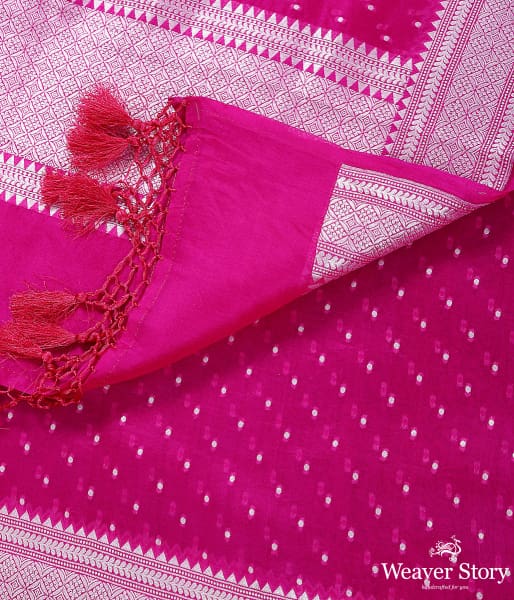 Handwoven_Bnaarsi_organza_dupatta_in_hot_pink_with_silver_zari_weave_WeaverStory_04