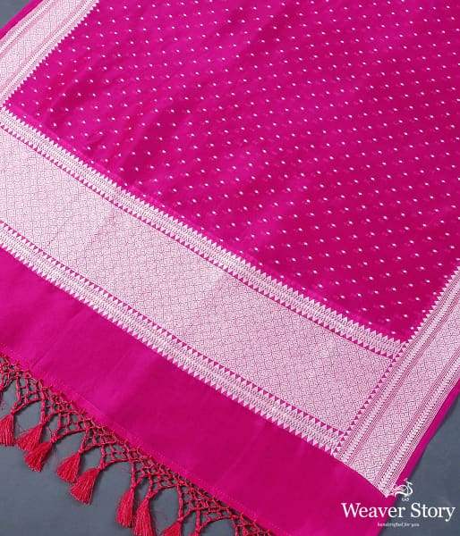 Handwoven_Bnaarsi_organza_dupatta_in_hot_pink_with_silver_zari_weave_WeaverStory_05