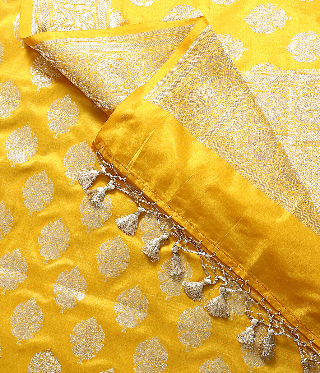 Yellow_Katan_Silk_Dupatta,_with_traditional_motifs_WeaverStory_04