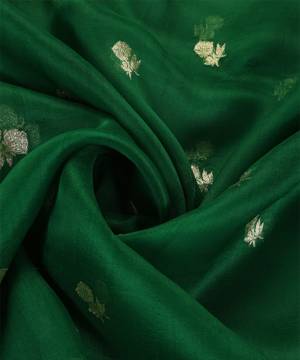 Handloom_Emrerald_Green_Pure_Kora_Silk_Banarasi_Dupatta_With_Floral_Zari_Booti_WeaverStory_05