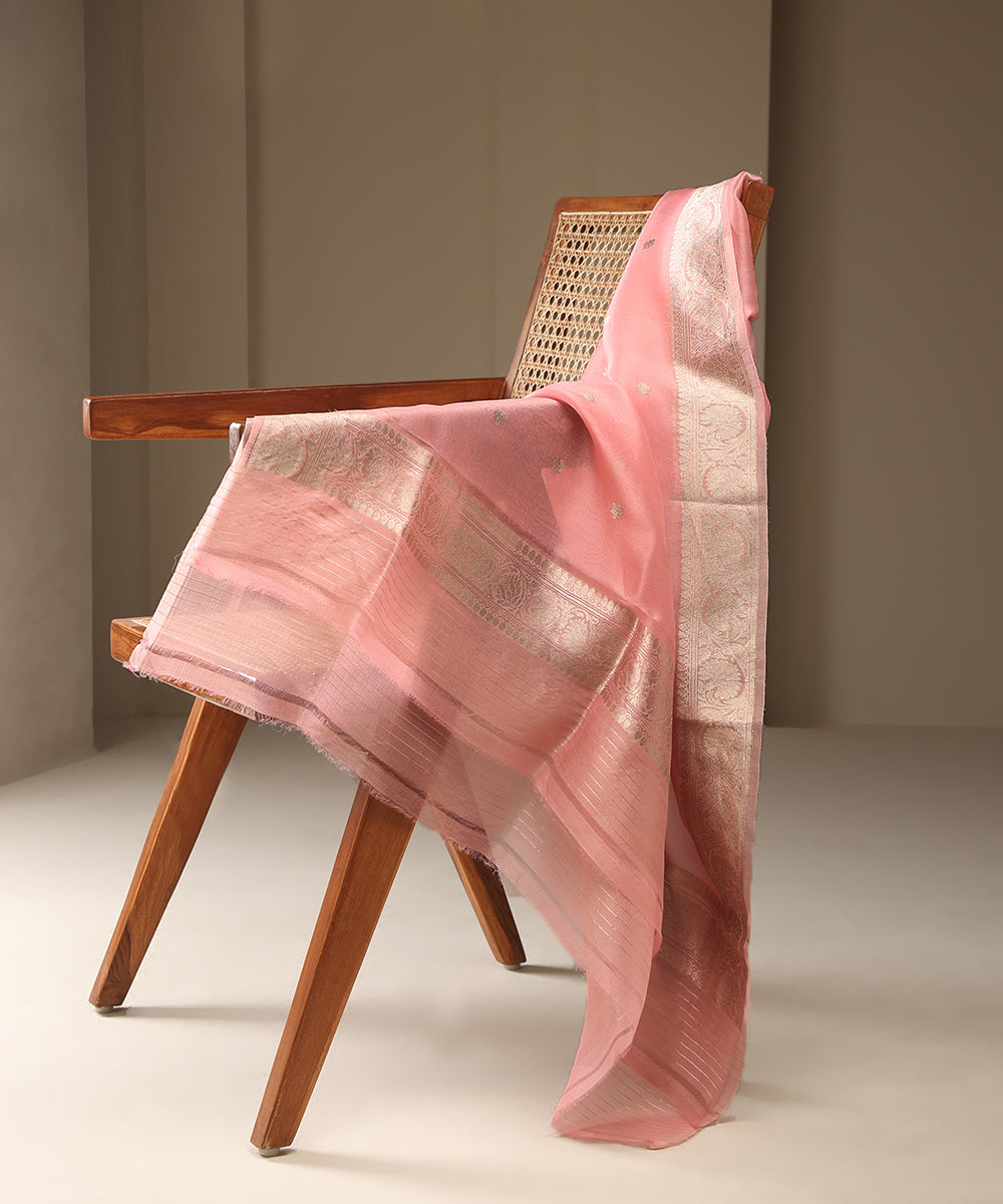 Light_Pink_Handloom_Pure_Kora_Silk_Banarasi_Dupatta_With_Zari_Booti_And_Floral_Border_WeaverStory_01