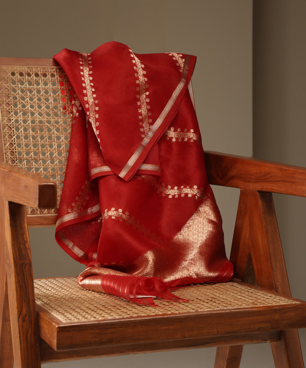 Red_Handloom_Pure_Kora_Silk_Banarasi_Dupatta_With_Aada_Zari_Jaal_WeaverStory_01