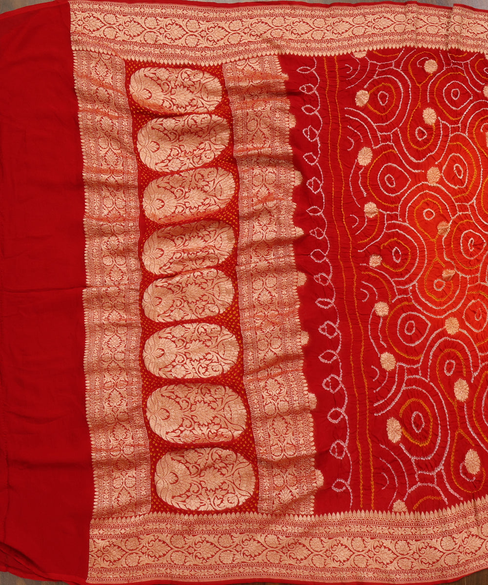 Red_And_Orange_Handloom_Pure_Georgette_Banarasi_Bandhej_Handloom_Dupatta_With_Flower_Boota_WeaverStory_02