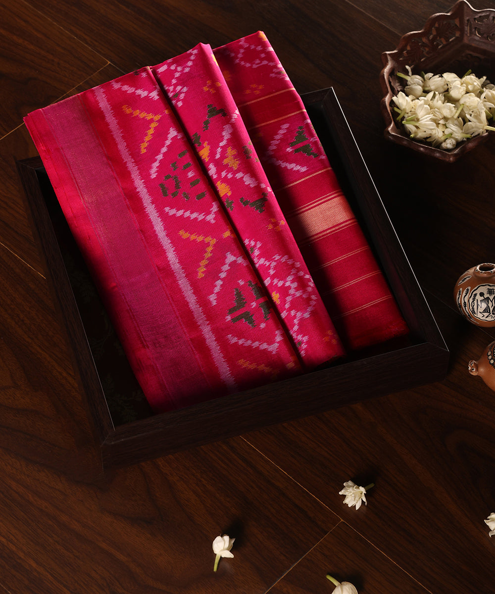 Handloom_Red_And_Pink_Pure_Mulberry_Silk_Ikat_Patola_Dupatta_WeaverStory_01