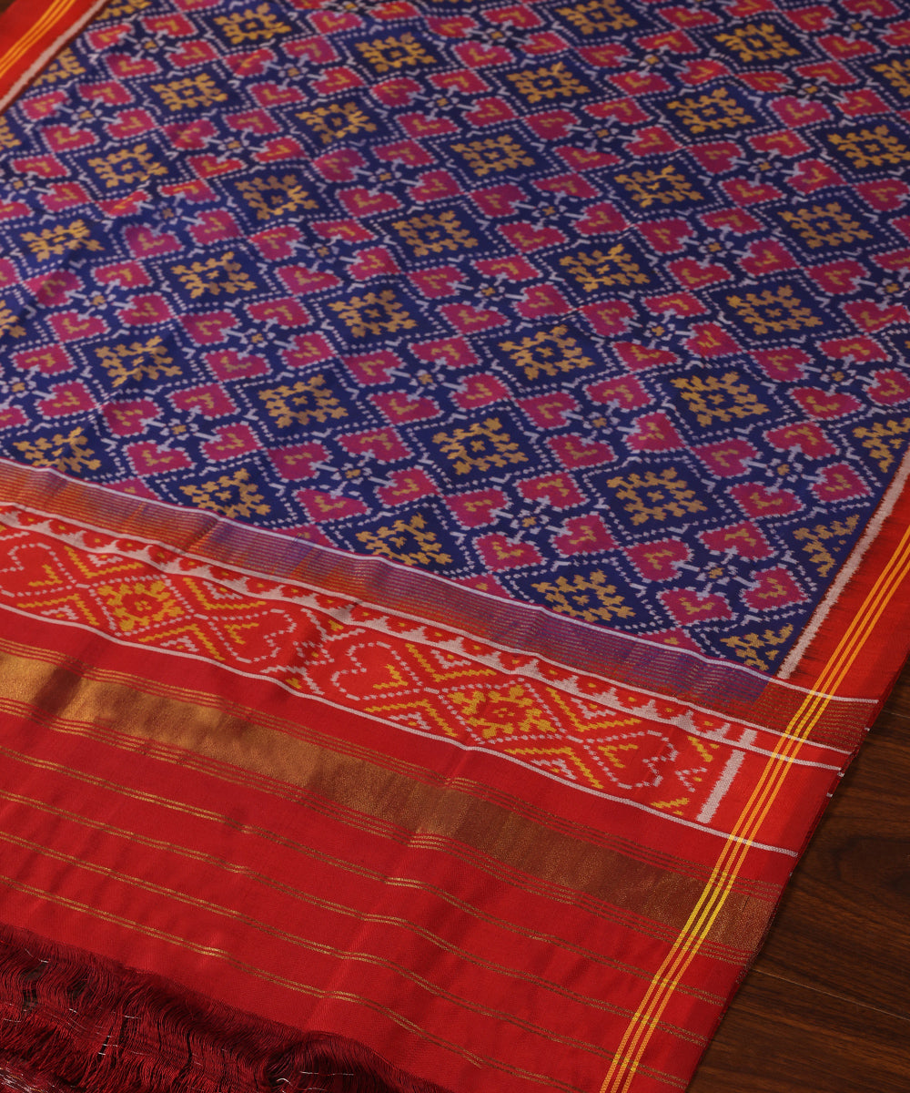 Blue_Handloom_Pure_Mulberry_Silk_Ikat_Patola_Dupatta_With_Maroon_Border_Palla_WeaverStory_03