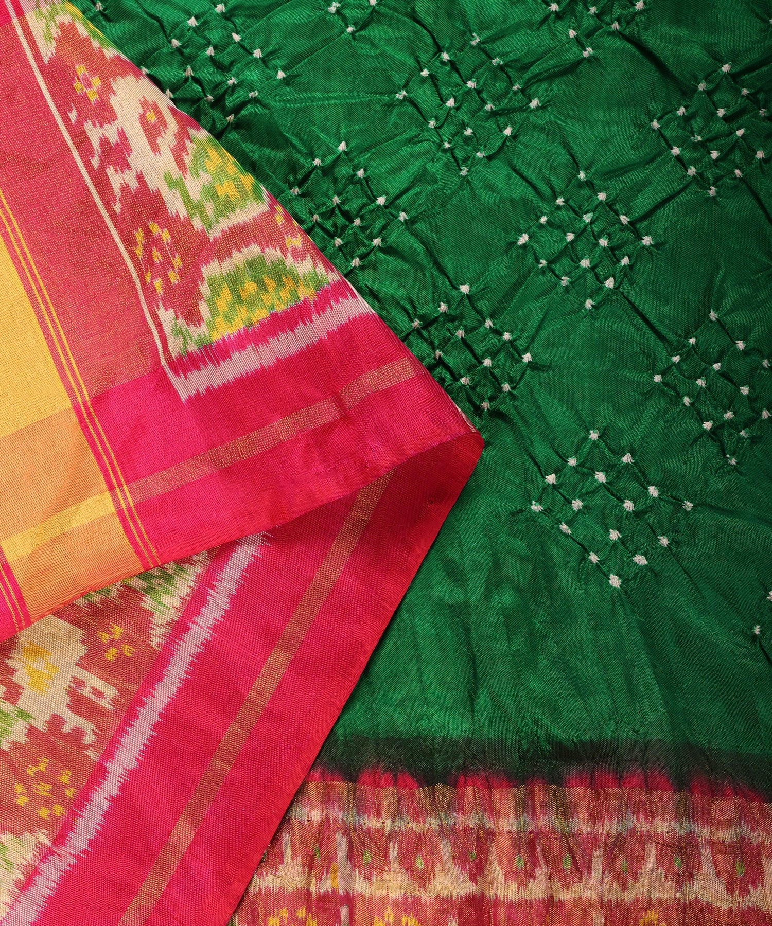 Pink_And_Green_Handloom_Pure_Mulberry_Silk_Bandhej_Patola_Dupatta_With_Border_WeaverStory_04