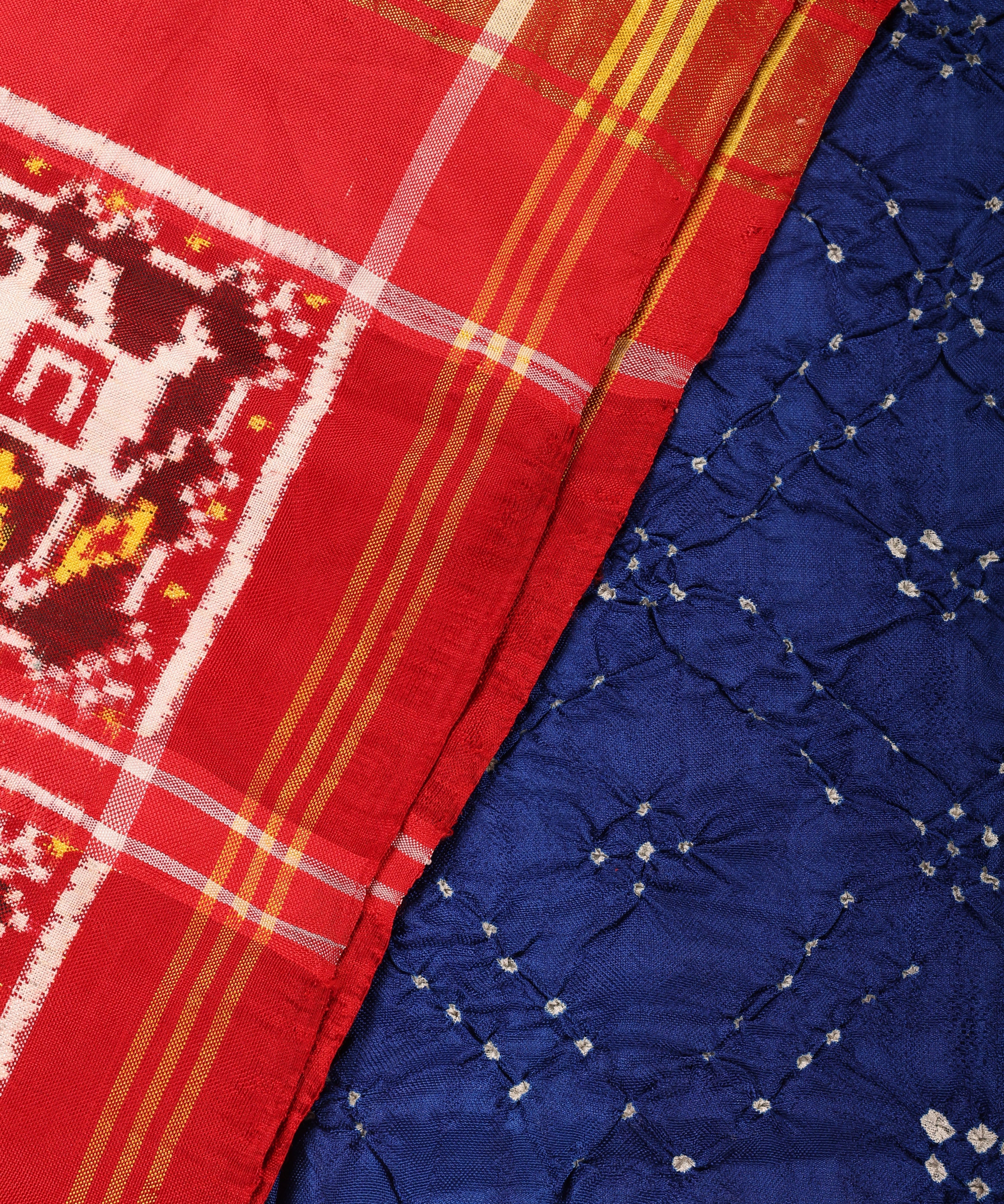 Blue_And_Red_Handloom_Pure_Mulberry_Silk_Bandhej_Patan_Patola_Dupatta_WeaverStory_04