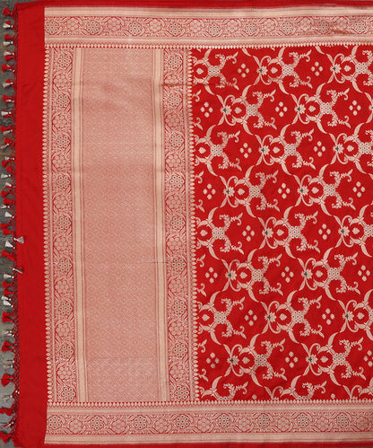 Red_Handloom_Pure_Katan_Silk_Cutwork_Banarasi_Dupatta_With_Green_Meena_Jaal_WeaverStory_02