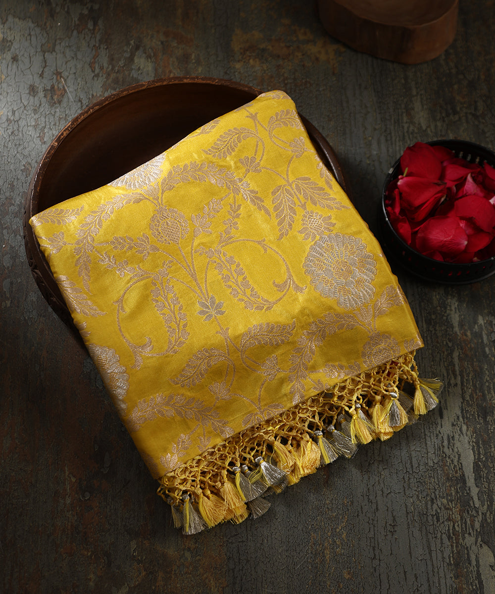 Yellow_Handloom_Pure_Katan_Silk_Cutwork_Banarasi_Dupatta_With_Pink_Selvedge_WeaverStory_01