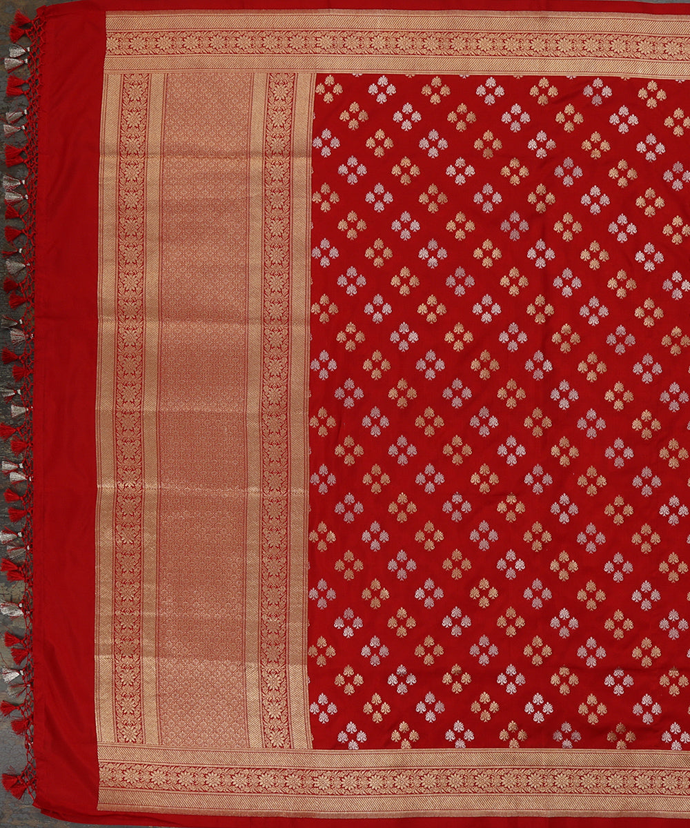 Handloom_Red_Pure_Katan_Silk_Cutwork_Banarasi_Dupatta_With_Gold_Silver_Boota_WeaverStory_02