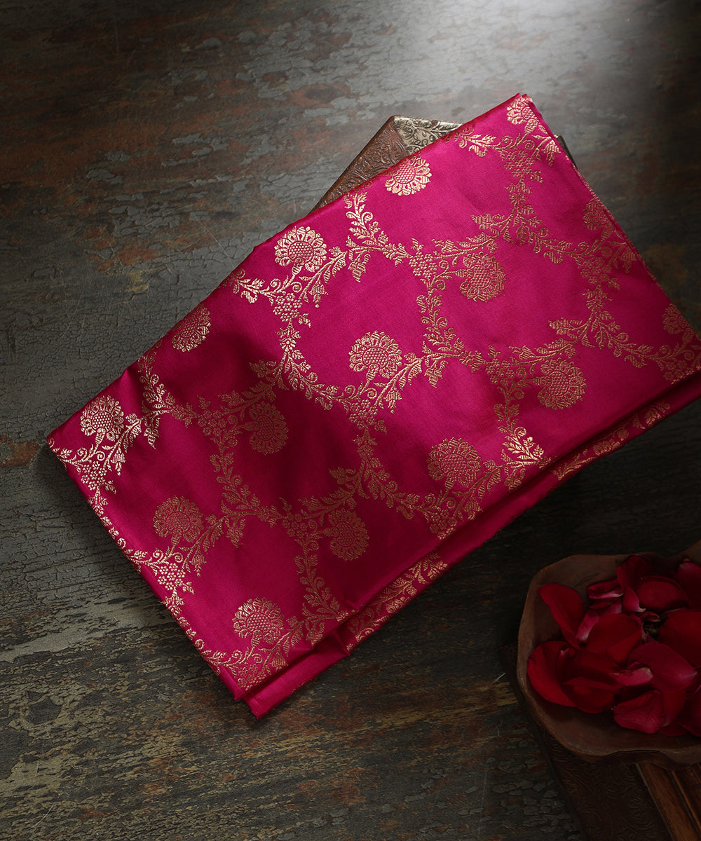 Handloom_Pink_Pure_Katan_Silk_Banarasi_Dupatta_With_Floral_Jaal_WeaverStory_01