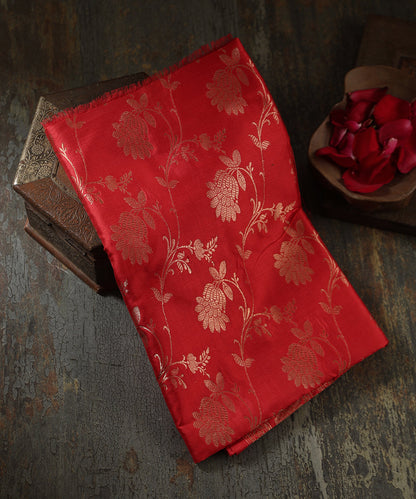 Handloom_Red_Pure_Katan_Silk_Banarasi_Dupatta_With_Floral_Cutwork_Jaal_WeaverStory_01