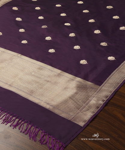 Purple_Handloom_Pure_Katan_Silk_Banarasi_Dupatta_With_Small_Rose_Motif_Kadhwa_Boota_WeaverStory_03