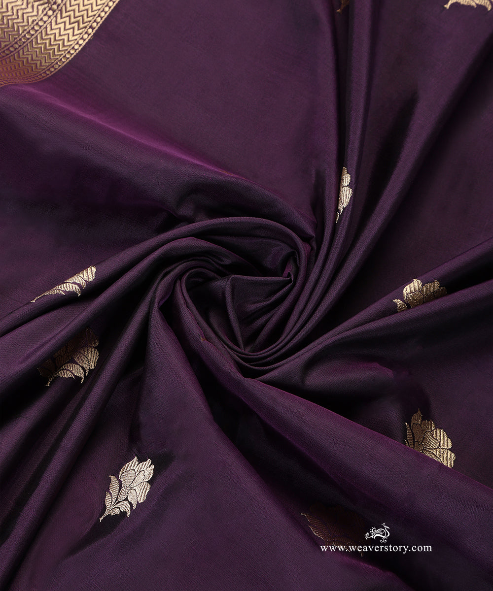 Purple_Handloom_Pure_Katan_Silk_Banarasi_Dupatta_With_Small_Rose_Motif_Kadhwa_Boota_WeaverStory_05