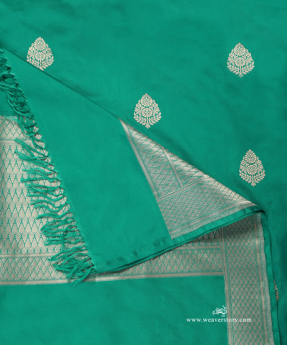 Jade_Green_Handloom_Pure_Katan_Silk_Banarasi_Dupatta_With_Kadhwa_Boota_And_Saffron_Border_WeaverStory_04