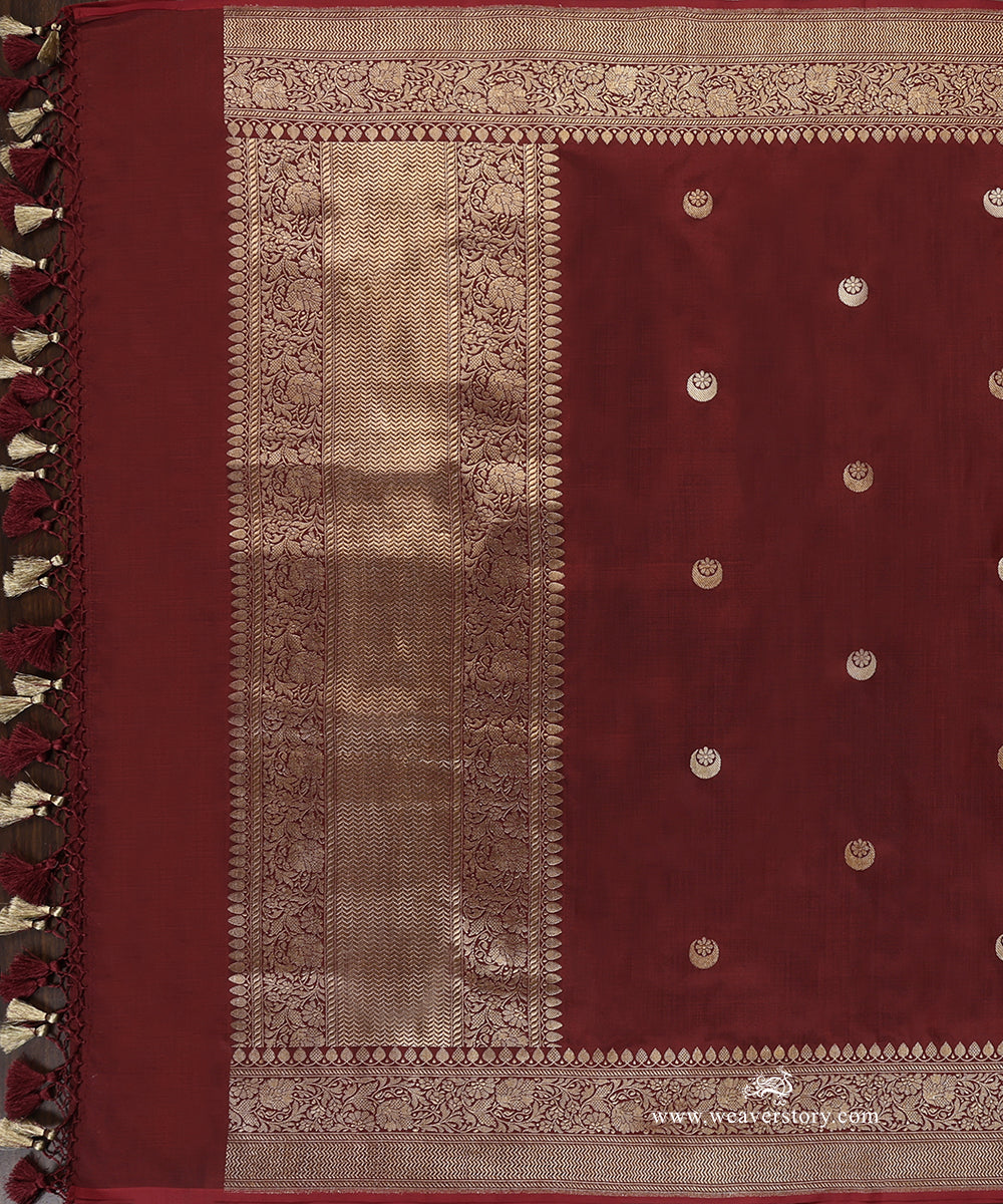 Maroon_Handloom_Pure_Katan_Silk_Banarasi_Chand_Boota_Dupatta_WeaverStory_02