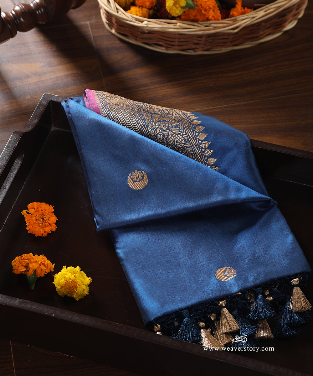 Electric_Blue_Handloom_Pure_Katan_Silk_Banarasi_Dupatta_With_With_Chand_Boota_WeaverStory_01